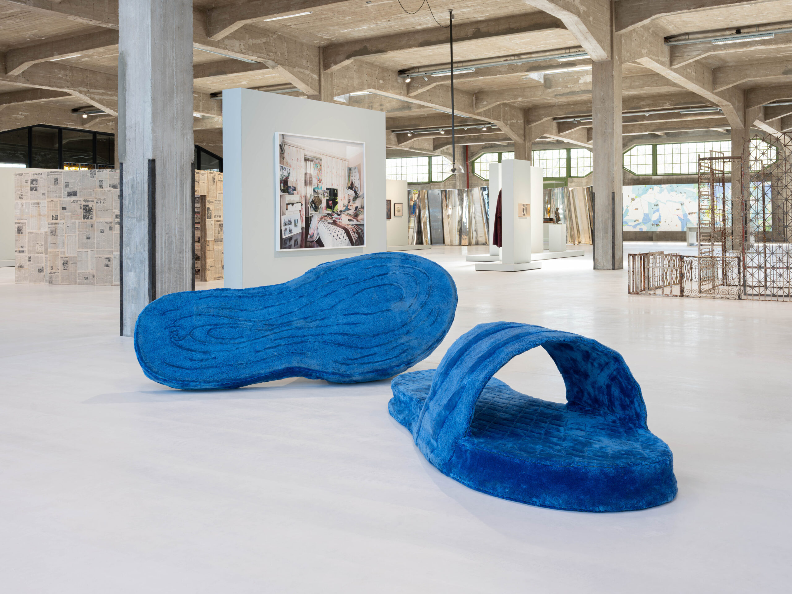 Hana El-Sagini, The Big Blue Slippers, 2022, Fenix collection, ph. Titia Hahne