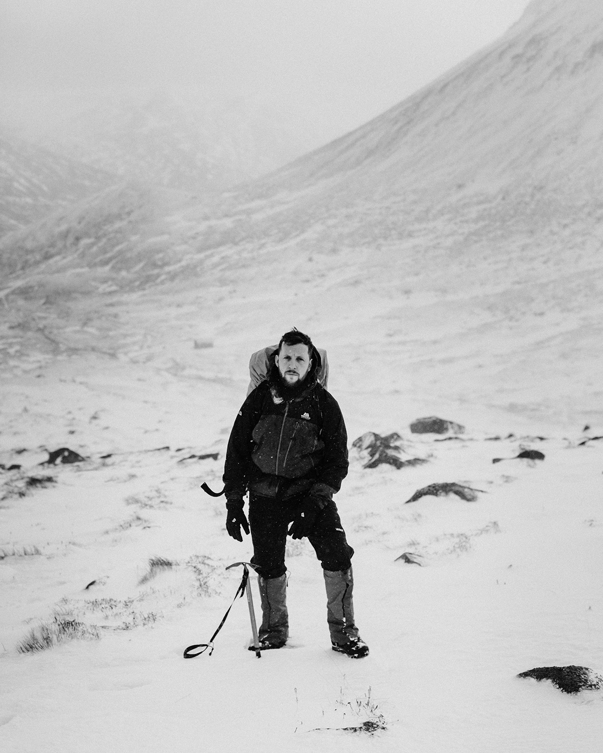 Nicholas J.R. White nel ritratto di Andy Ford. Courtesy Nicholas J.R. White